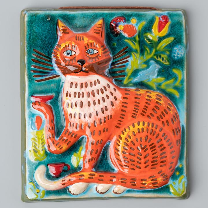 картинка Изразец ручной работы "Кошкин дом" с росписью - DishWishes.Ru