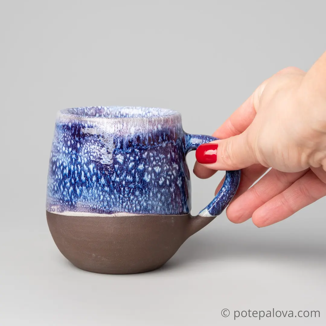 картинка Кружка "Космос" на черной глине 4 - DishWishes.Ru