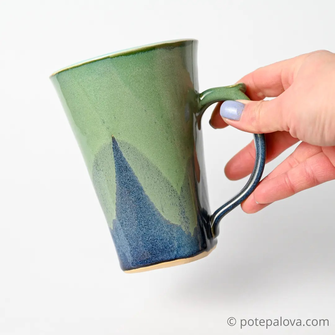 картинка Высокая кружка Pottery Atelier сине-зеленая - DishWishes.Ru