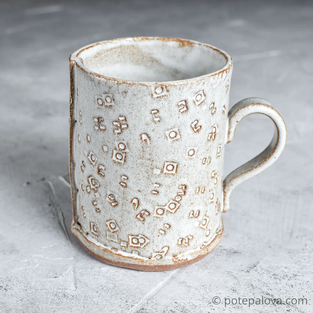 картинка Кружка из пласта с рельефом 1 - DishWishes.Ru
