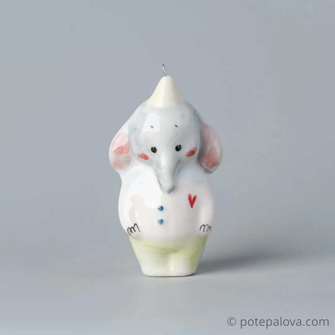 картинка Фарфоровая игрушка "Слоник" 1 - DishWishes.Ru