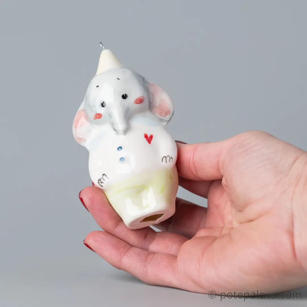картинка Фарфоровая игрушка "Слоник" 1 - DishWishes.Ru