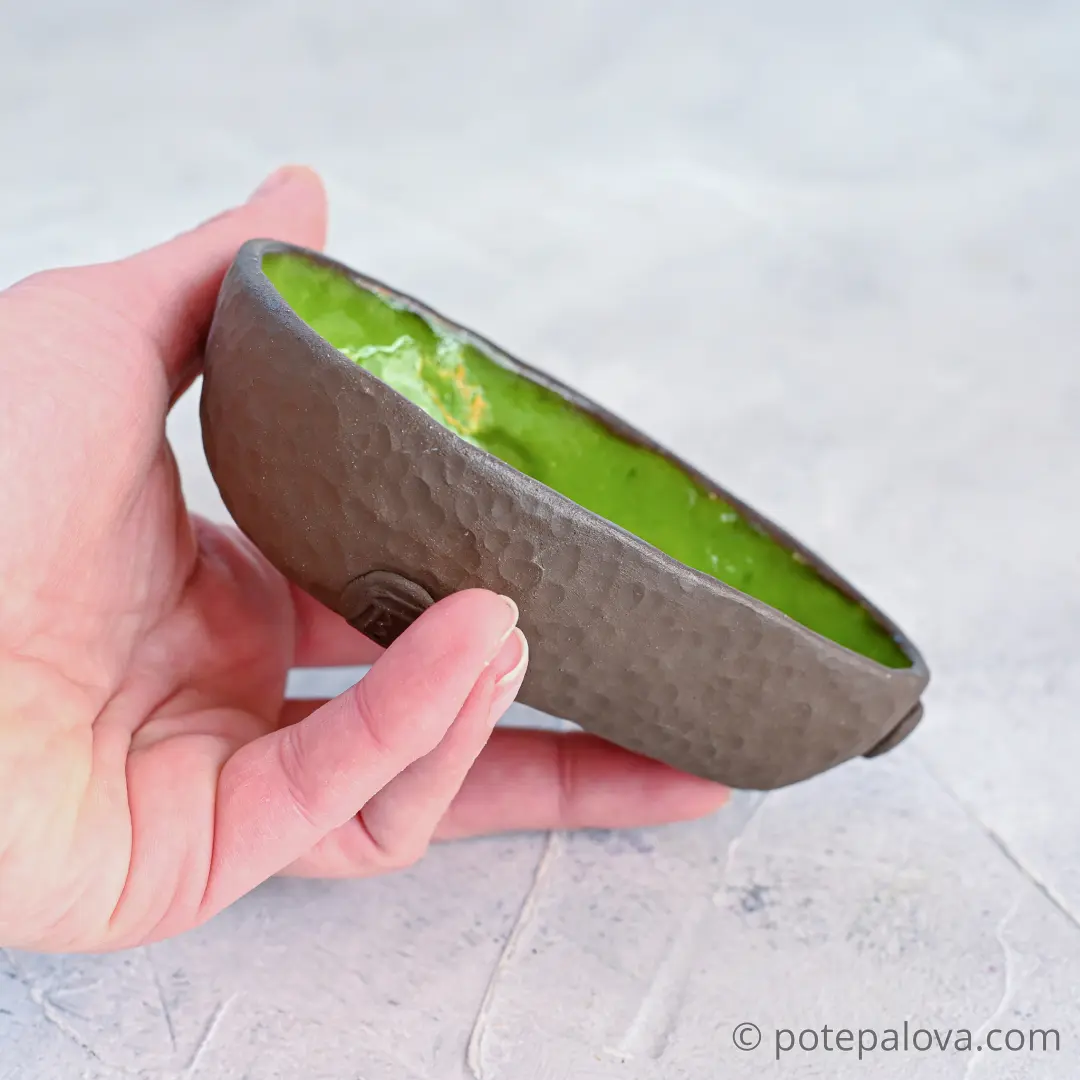 картинка Керамический авокадо средний - DishWishes.Ru