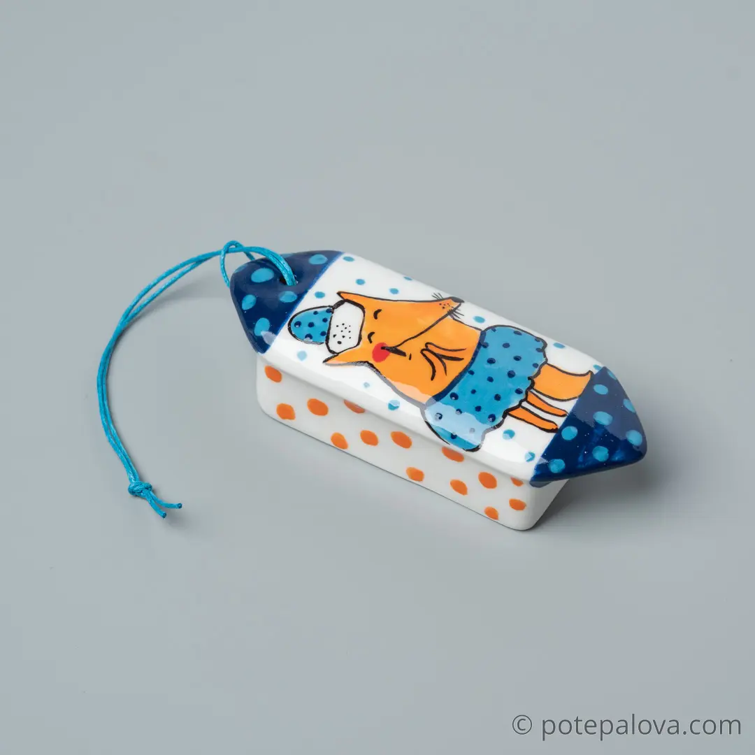 картинка Елочная игрушка в форме конфеты "Лисичка в шапочке" синяя - DishWishes.Ru