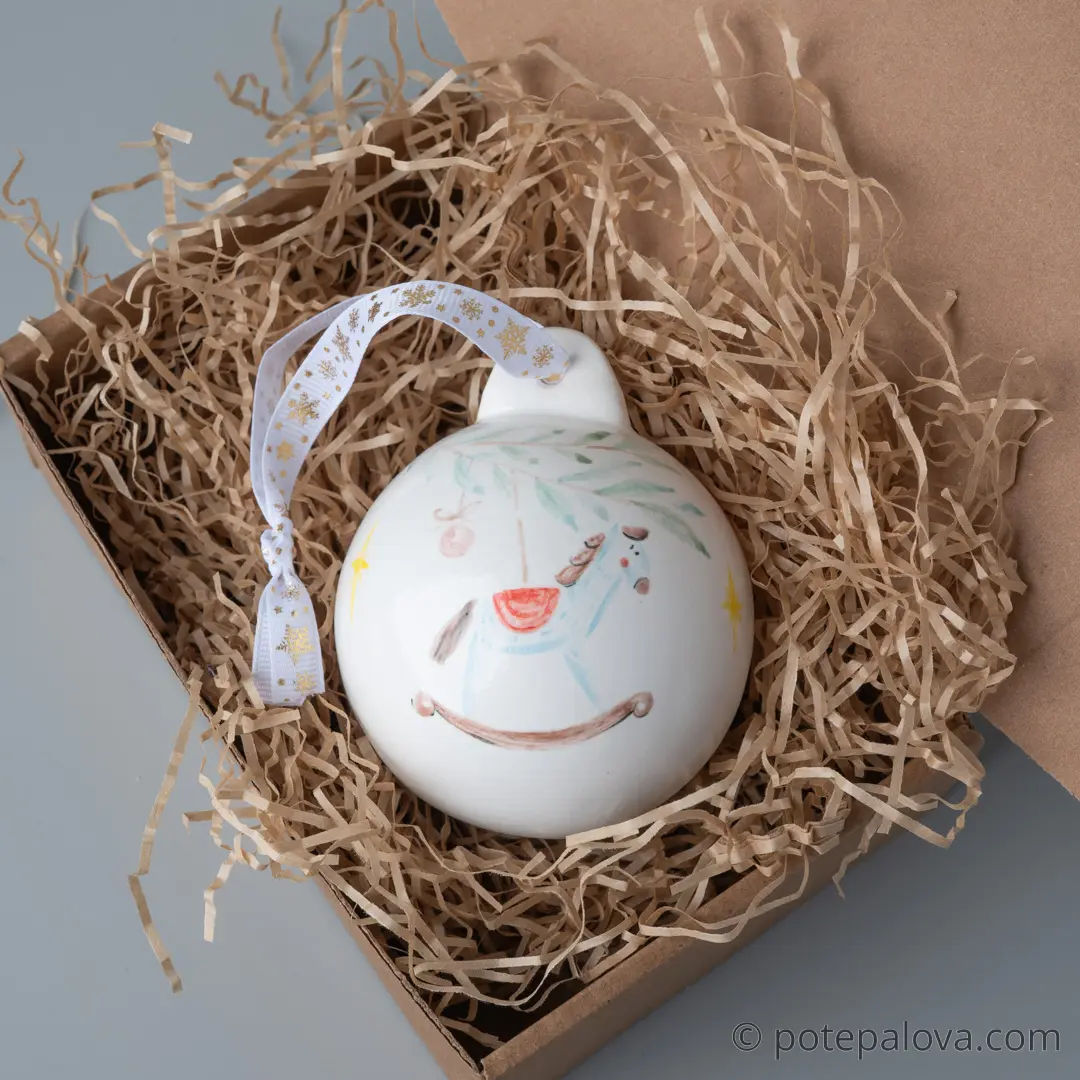 картинка Елочный шар с росписью "Лошадка" - DishWishes.Ru