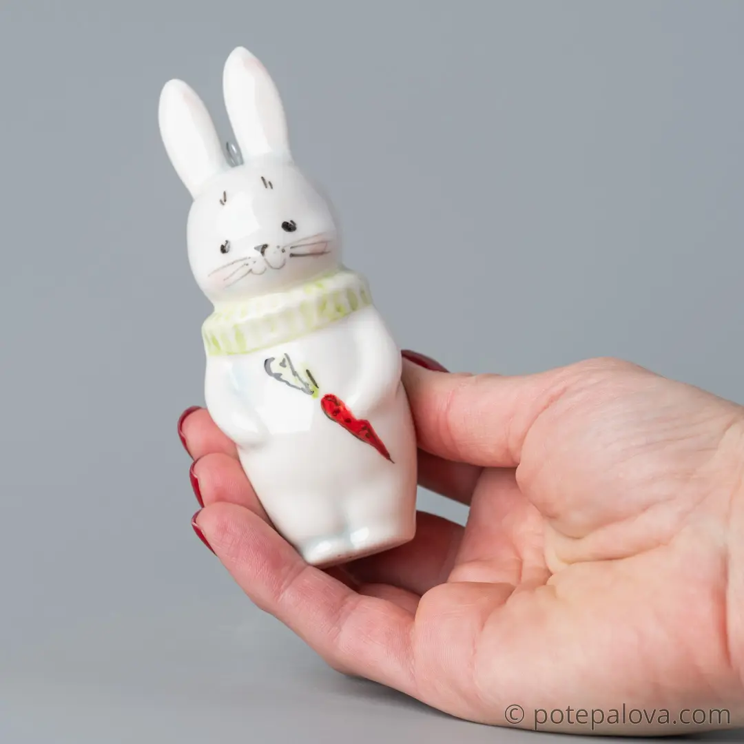 картинка Фарфоровая игрушка "Зайчик в жабо" 3 - DishWishes.Ru