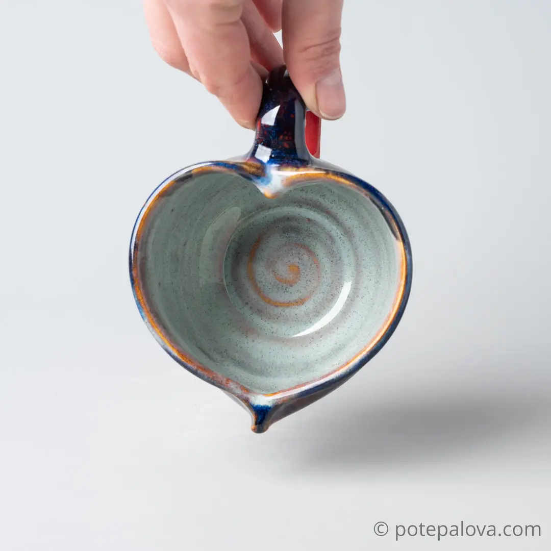картинка Чашка-сердце от Юрия Пересады XV-4 - DishWishes.Ru