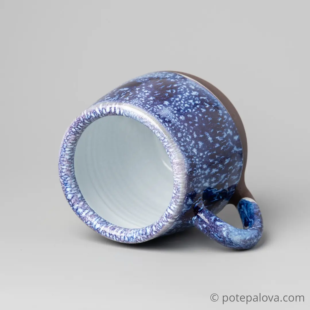 картинка Кружка "Космос" на черной глине 4 - DishWishes.Ru