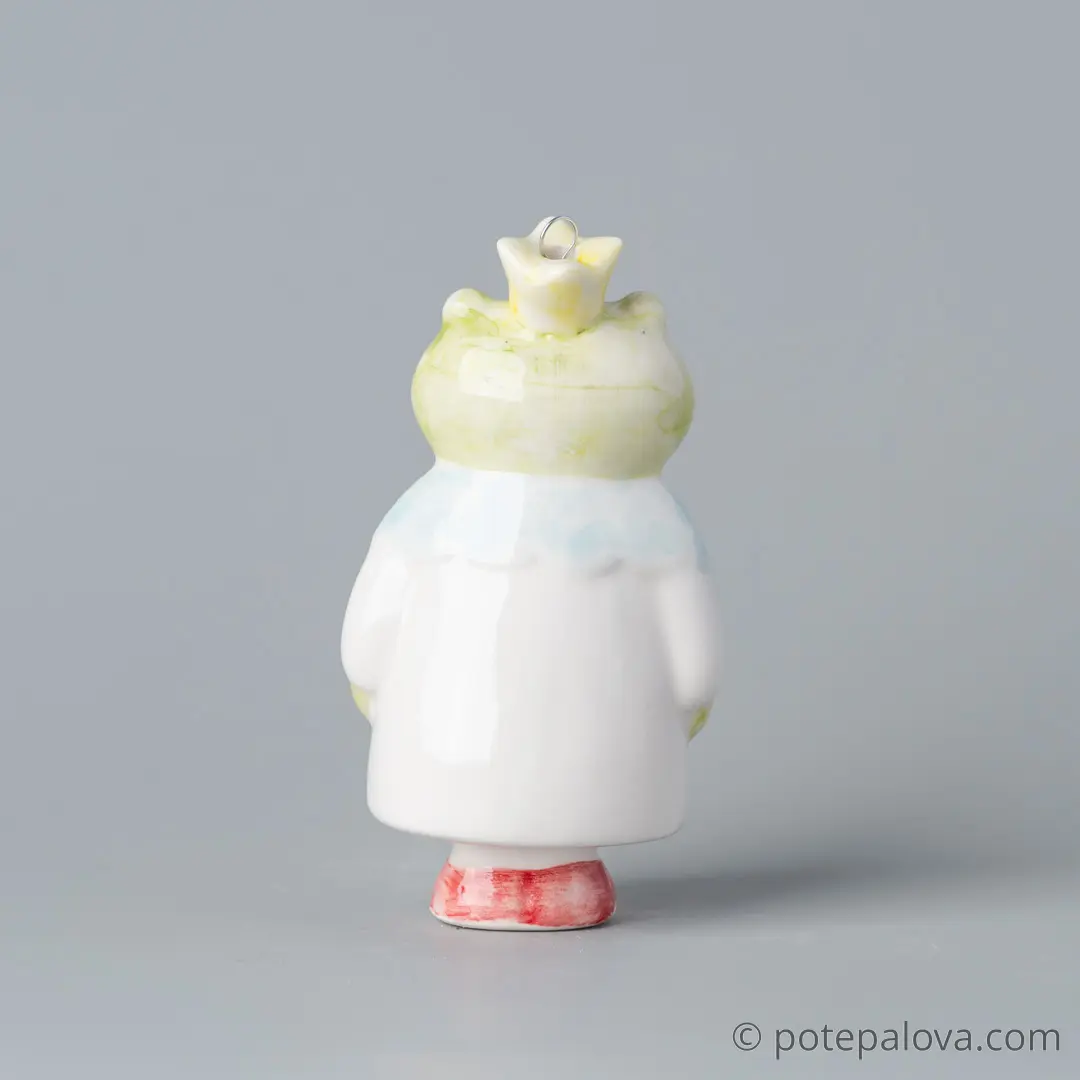 картинка Фарфоровая игрушка "Лягушка" 1 - DishWishes.Ru