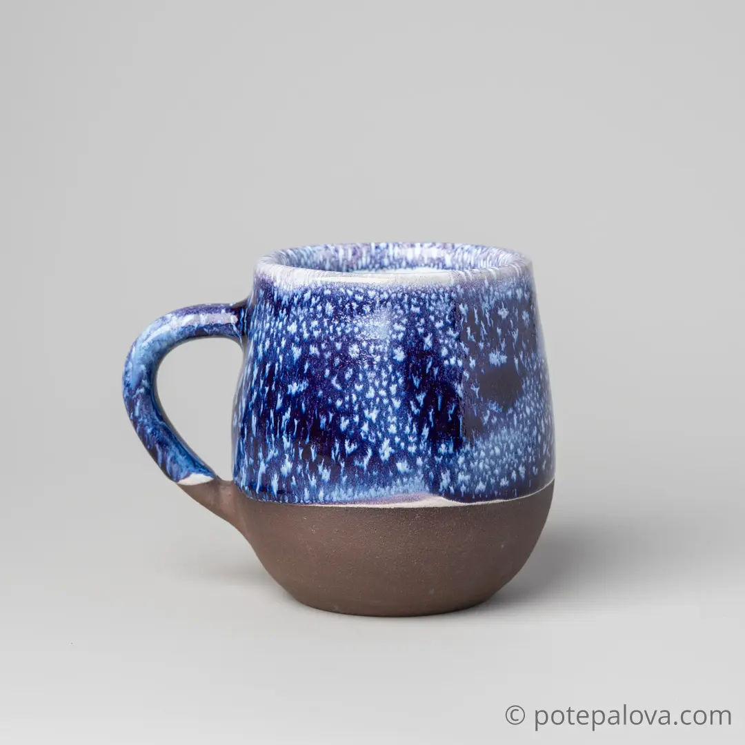 картинка Кружка "Космос" на черной глине 4 - DishWishes.Ru