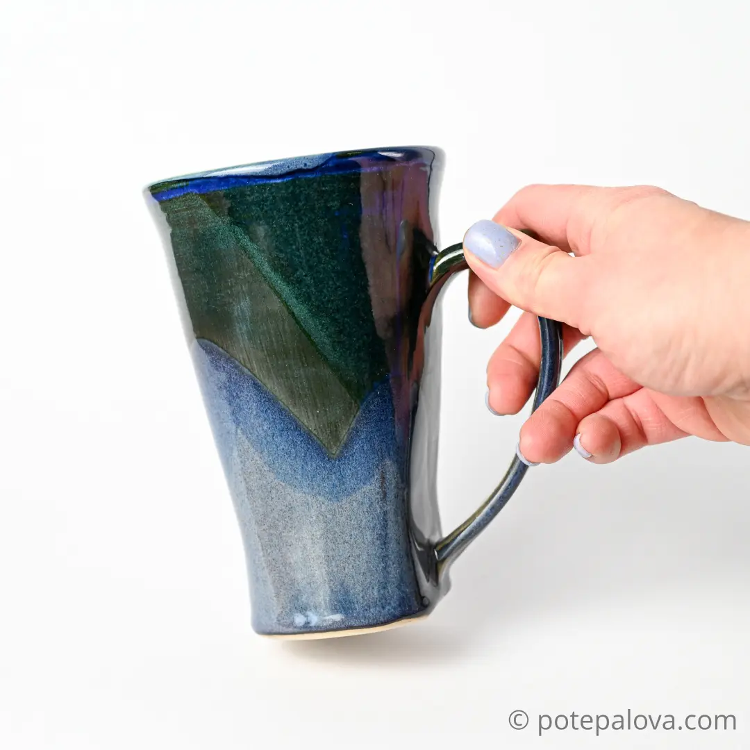 картинка Высокая кружка Pottery Atelier темно-синяя - DishWishes.Ru