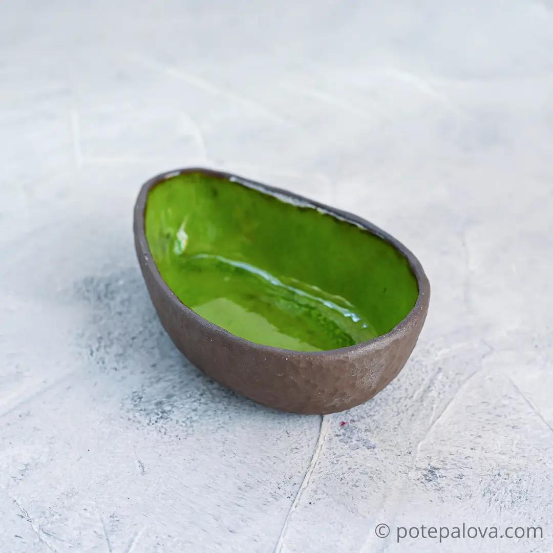 картинка Керамический авокадо средний - DishWishes.Ru
