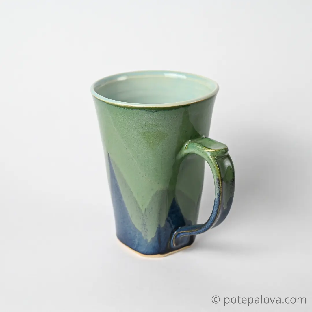 картинка Высокая кружка Pottery Atelier сине-зеленая - DishWishes.Ru
