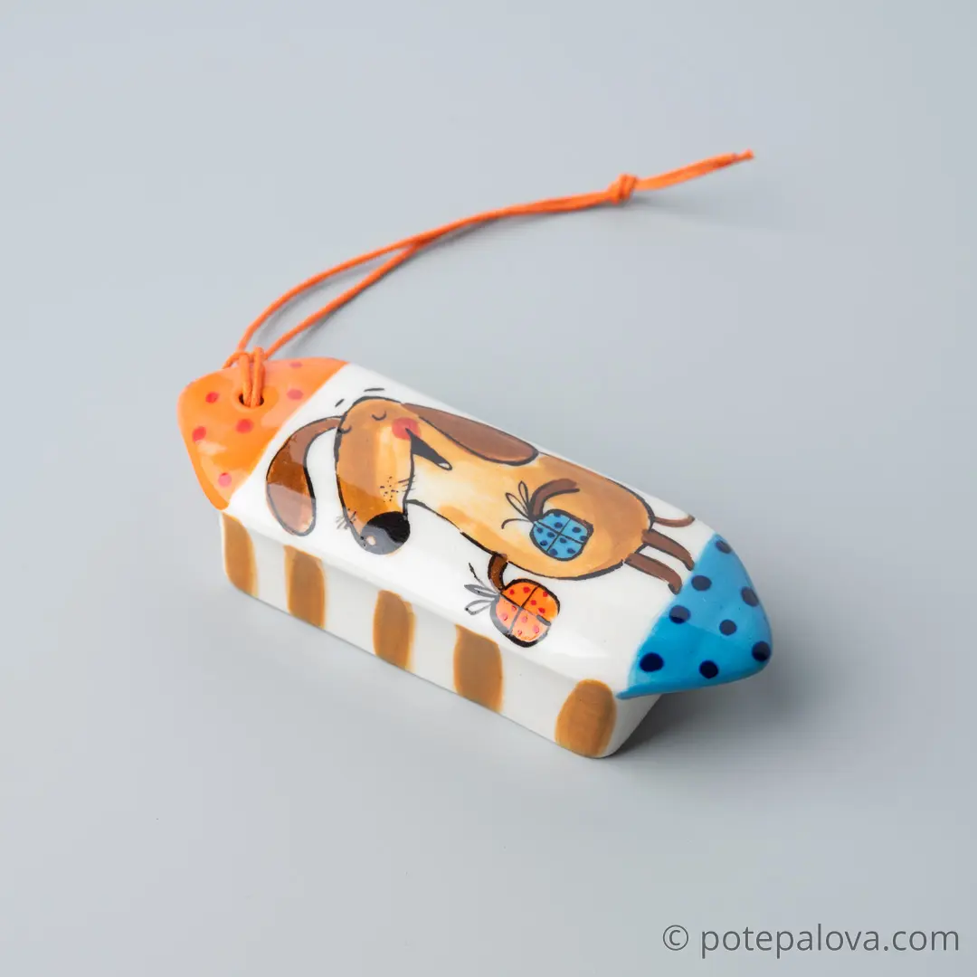 картинка Елочная игрушка в форме конфеты "Собака с подарками" - DishWishes.Ru