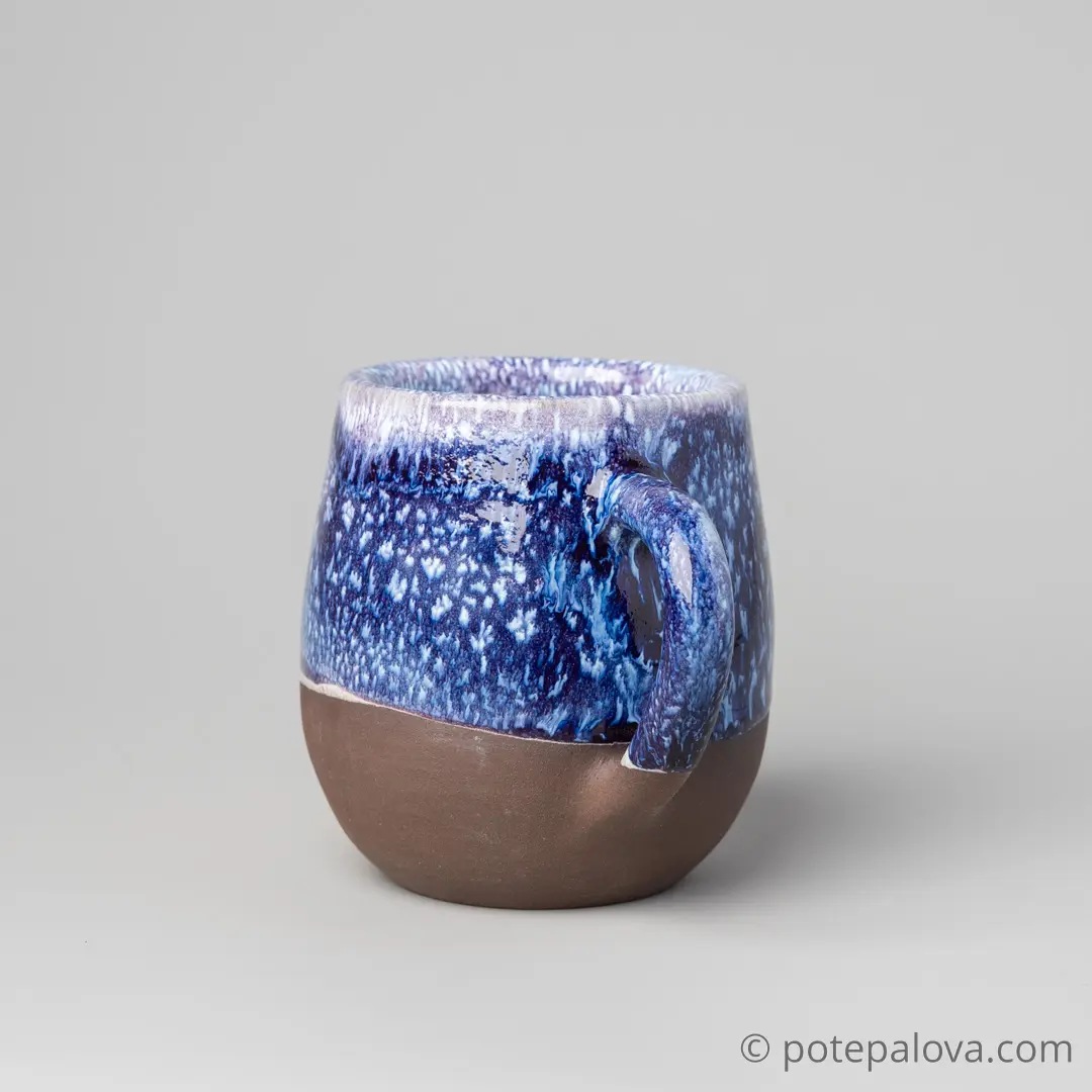 картинка Кружка "Космос" на черной глине 4 - DishWishes.Ru