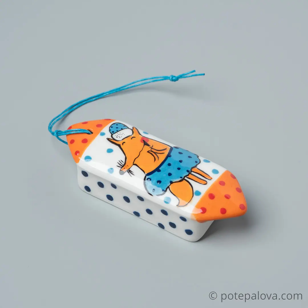 картинка Елочная игрушка в форме конфеты "Лисичка в шапочке" оранжевая - DishWishes.Ru