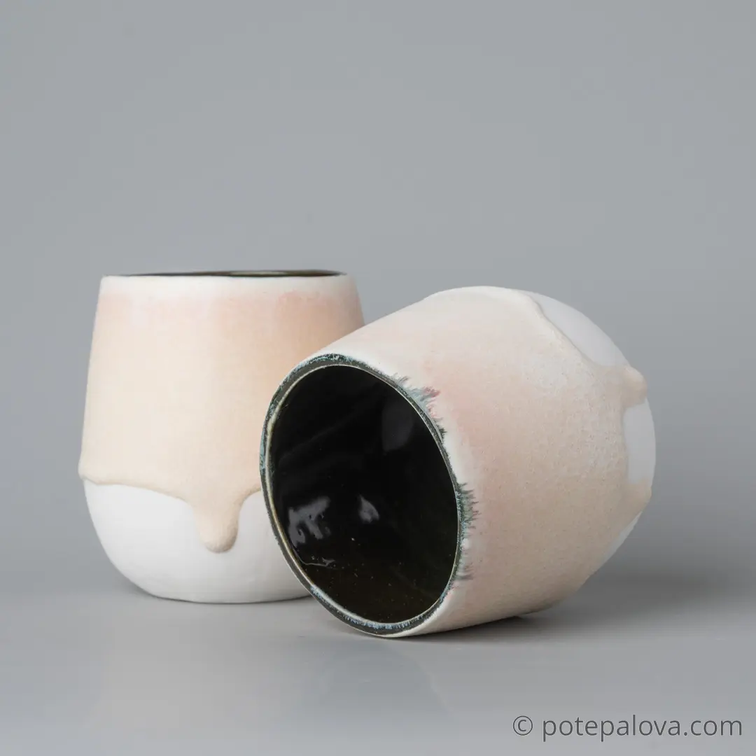 картинка Стакан фарфоровый Виктории Нор розовый - DishWishes.Ru