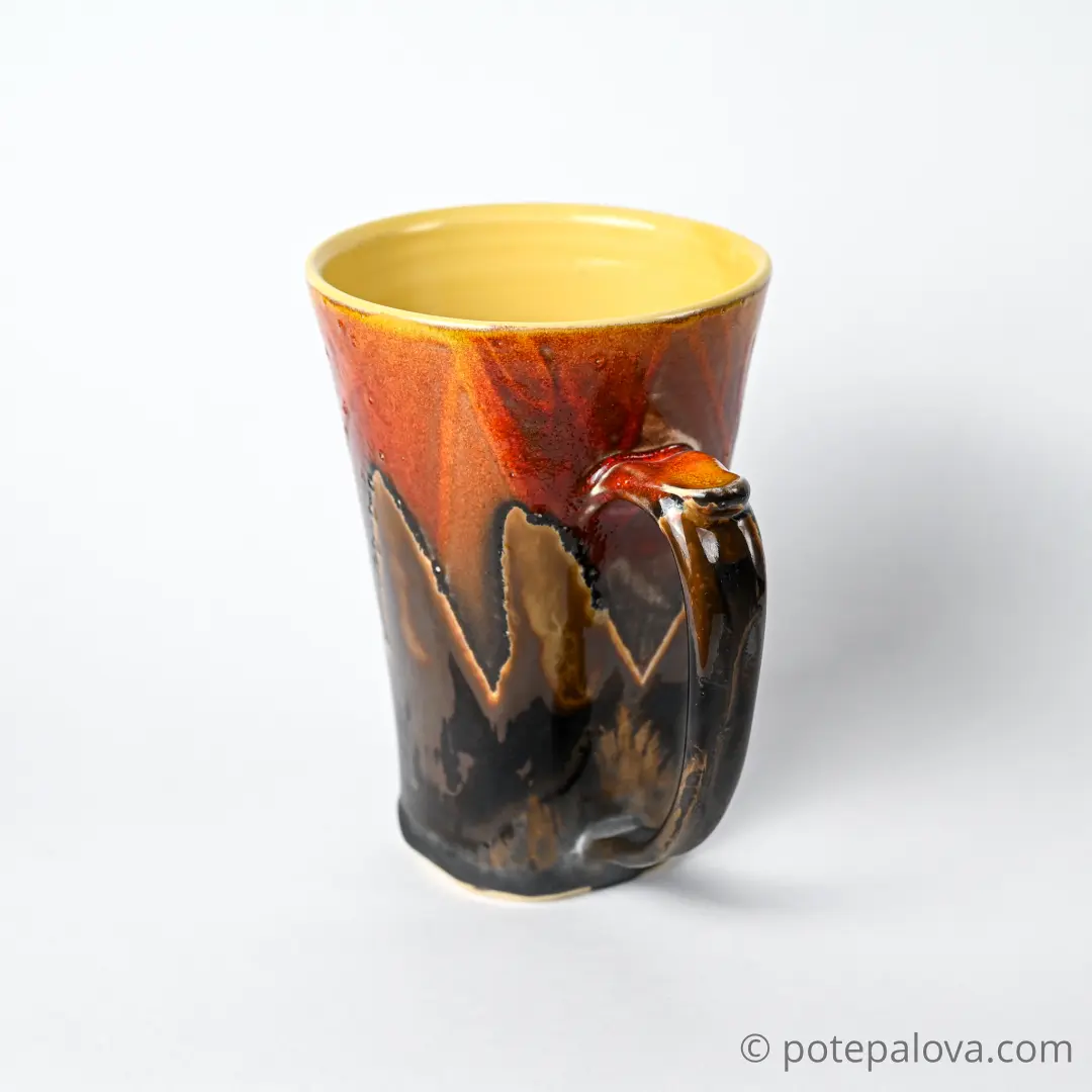 картинка Высокая кружка Pottery Atelier красно-коричневая - DishWishes.Ru
