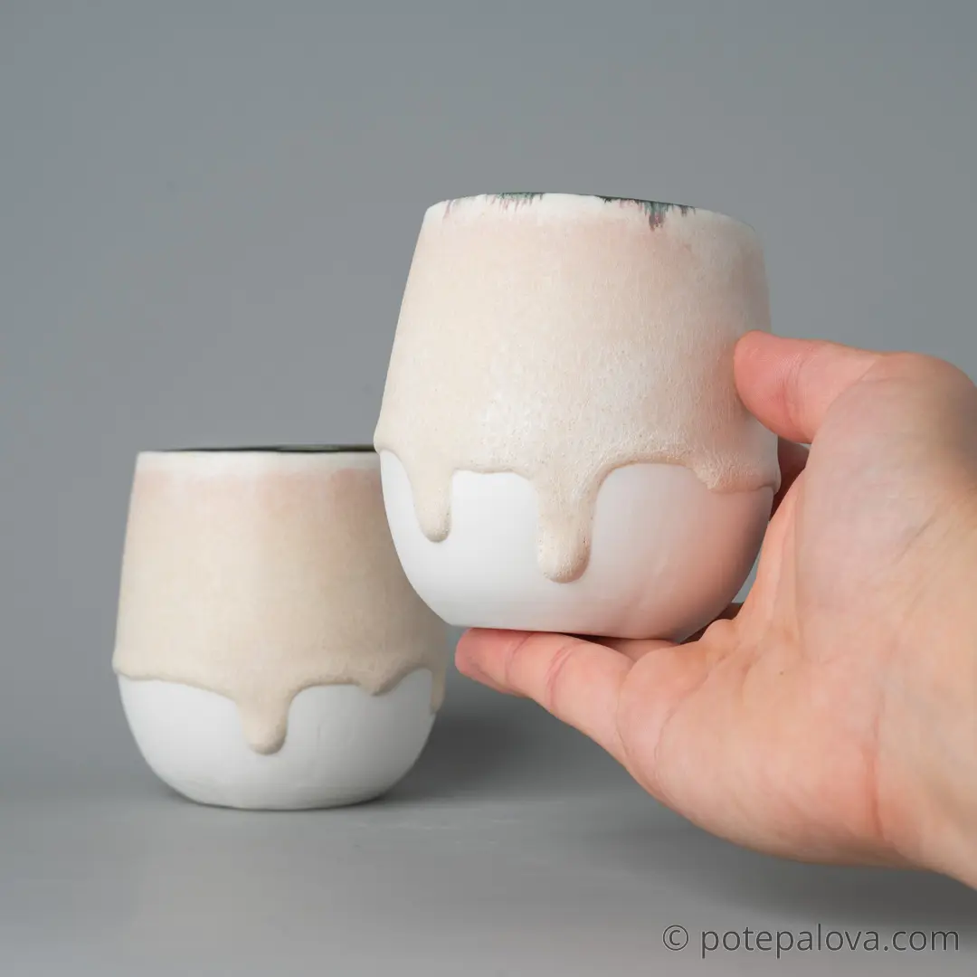 картинка Стакан фарфоровый Виктории Нор розовый - DishWishes.Ru