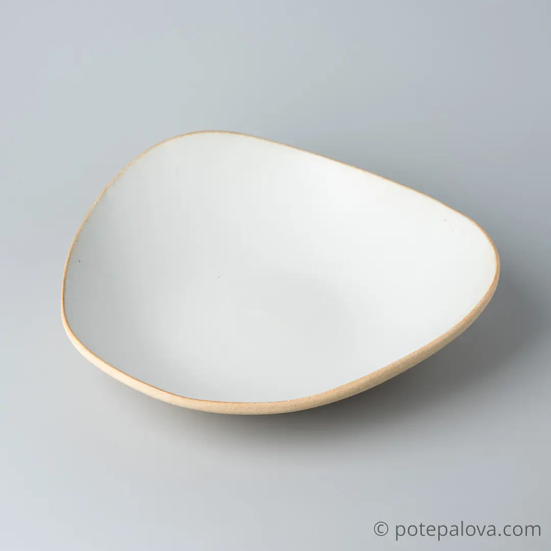 картинка Тарелка треугольная глубокая Sigma белая - DishWishes.Ru